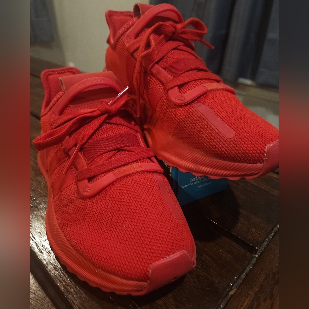 ADIDAS RUNNING RED SHOES